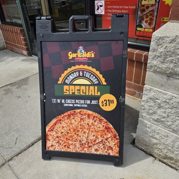 Garibaldi's Italian Eatery - Special - Pizza Near Me - Arlington Heights, Illinois