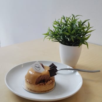 Roselle - Turtle tart - Bakeries Near Me - Toronto, Ontario