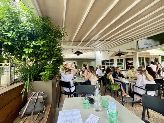 Flo’s Wine Bar and Bottle Shop by null