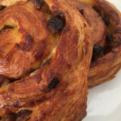 Cafe Dolma - Raisin Bun
