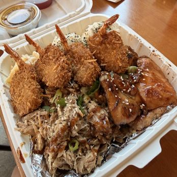 Primo Hawaiian - NOT what I originally ordered, so they replaced what was missing with Kalua Pig. - Hawaiian Near Me - El Segundo, California Primo Hawaiian - NOT what I originally ordered, so they replaced what was missing with Kalua Pig. - Hawaiian Near Me - El Segundo, California