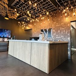 Vivere Meliora Dentistry - Foyer