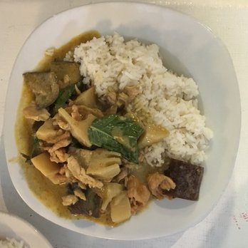 Thai Curry Simple - Thai Green Curry Chicken with Bamboo Shoots - Thai Near Me - Seattle, Washington