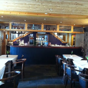 Hunters Bar - Bar - Pubs Near Me - Ballycastle, MYL