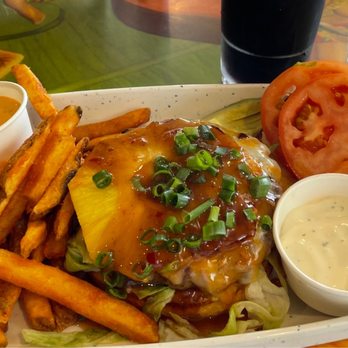 Cheeseburger In Paradise - Burgers Near Me - Honolulu, Hawaii Cheeseburger In Paradise - Burgers Near Me - Honolulu, Hawaii