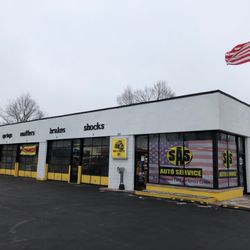 SAS Tire & Auto Service - View from Bristol St.  Room for many parked cars.