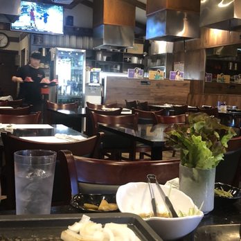 Ssam Tong - The best server running back and forth from the kitchen all night! - Korean Near Me - Flushing, New York Ssam Tong - The best server running back and forth from the kitchen all night! - Korean Near Me - Flushing, New York