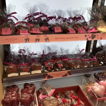 Rocky Mountain Chocolate Factory - a display of chocolates - Chocolatiers & Shops Near Me - Surrey, British Columbia Rocky Mountain Chocolate Factory - a display of chocolates - Chocolatiers & Shops Near Me - Surrey, British Columbia