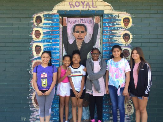 Royal Studios by null