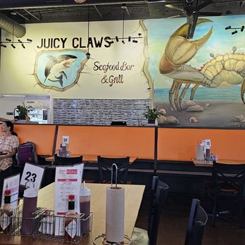 Juicy Claws Restaurant - the interior of a restaurant - Seafood Near Me - Austin, Texas