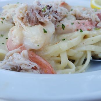 Turtles Restaurant - Shrimp and Blue Crab Scampi - Seafood Near Me - Sarasota, Florida Turtles Restaurant - Shrimp and Blue Crab Scampi - Seafood Near Me - Sarasota, Florida