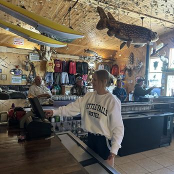 Ash Ka Nam Resort and Lodge - Bars Near Me - Ash River, Minnesota