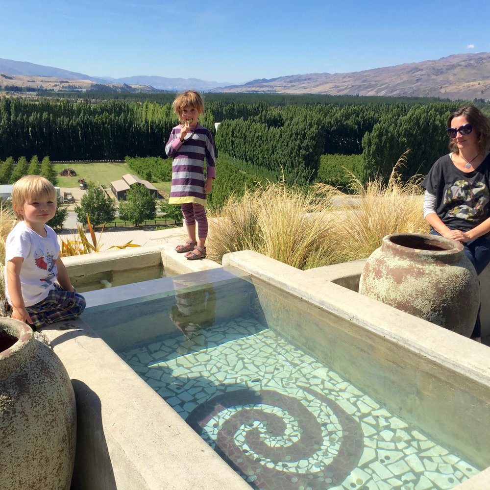 Mt Difficult Vinery - Happy family friendly elegant lunch. - Wineries Near Me - Bannockburn, OTA