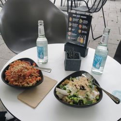 Yuícery - Leckere Pasta Und Cezar Chick'n Bowl