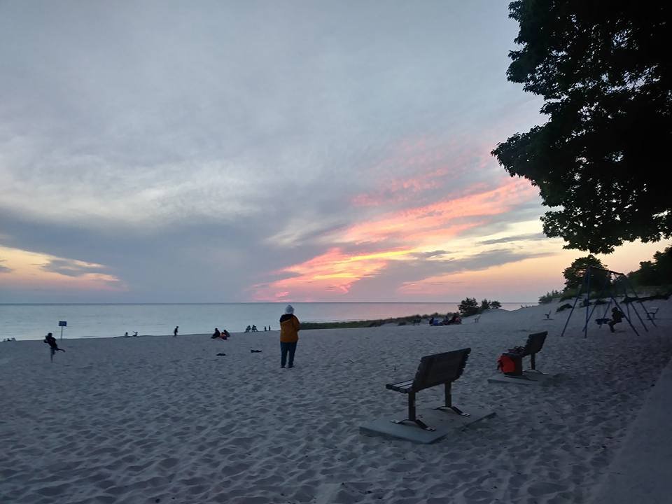 Frankfort Beach Logo