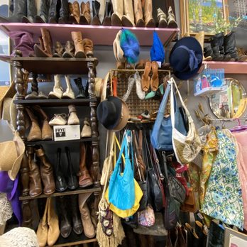Pack’d House Vintage - Boots and Bags - Used, Vintage & Consignment Near Me - Riverwoods, Illinois