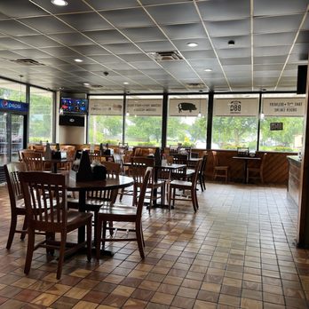 Local Smoke BBQ - Cookstown - Seating in the restaurant - Barbeque Near Me - Cookstown, New Jersey Local Smoke BBQ - Cookstown - Seating in the restaurant - Barbeque Near Me - Cookstown, New Jersey