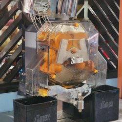 Park Place Cafe - Made-to-order orange juicer