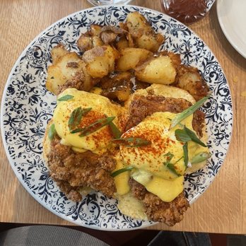 Tupelo Honey - Fried chicken buttermilk biscuit Benedict - Southern Near Me - Omaha, Nebraska Tupelo Honey - Fried chicken buttermilk biscuit Benedict - Southern Near Me - Omaha, Nebraska