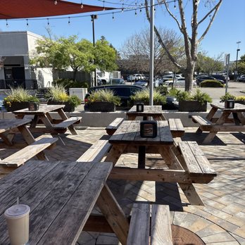 Canyons Barbeque - Barbeque Near Me - Castro Valley, California