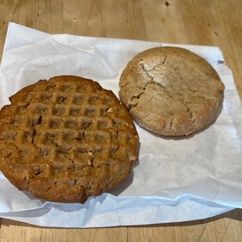 Nox Cookie Bar - Peanut butter & snickerdoodle cookies - Desserts Near Me - Campbell, California