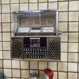 a pepper pod with a counter top a pepper pod with a counter top