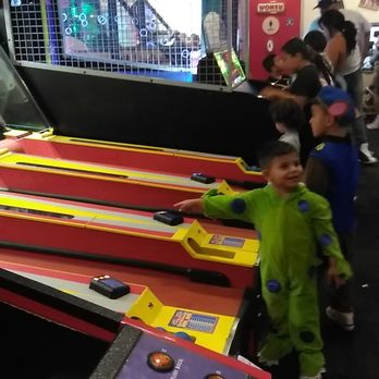 Chuck E. Cheese - Pizza Near Me - Northridge, California