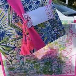 Lilly Pulitzer - Delray Beach - The gift wrapping