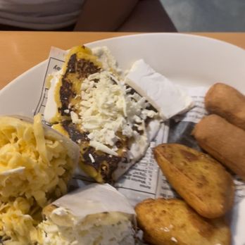 Nico's Arepas Grill - Nico's Sampler - Venezuelan Near Me - Tampa, Florida