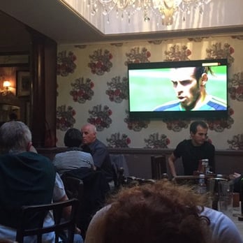 Prince Edward - Euro 2016 soccer! - Pubs Near Me - London, XGL