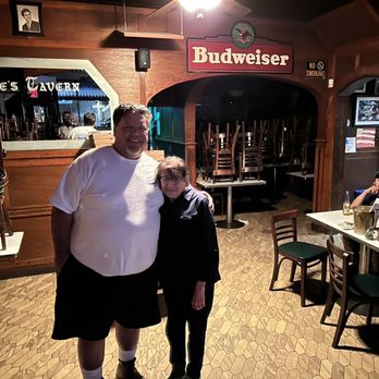 Lee's Tavern - Little mama and the goomba....new hit comedy on nbc - Pizza Near Me - Staten Island, New York
