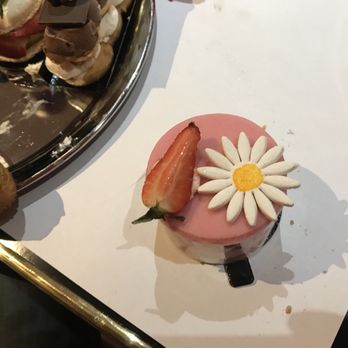 Cafe de l'Olympia - Patisserie/Cake Shop Near Me - Paris, 75