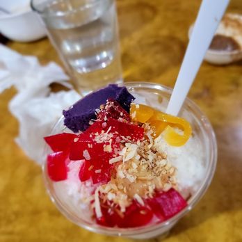 Renee's Kitchenette & Grill - Very good halo halo. Top view. - Filipino Near Me - Woodside, New York Renee's Kitchenette & Grill - Very good halo halo. Top view. - Filipino Near Me - Woodside, New York