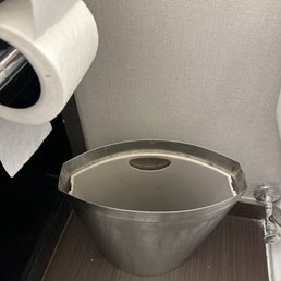 Disgusting bathroom Disgusting bathroom