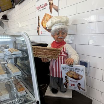 Aebleskivehuset - Ice Cream & Frozen Yogurt Near Me - Solvang, California Aebleskivehuset - Ice Cream & Frozen Yogurt Near Me - Solvang, California