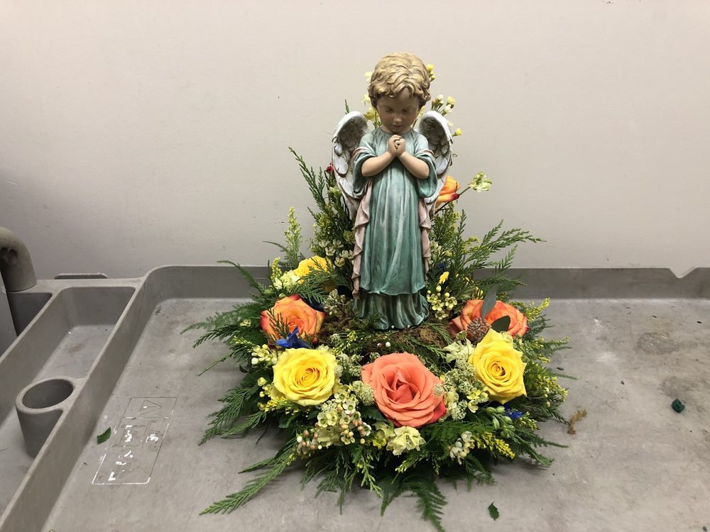 GOLDEN TOUCH FLORIST 11 Photos & 10 Reviews 3945 Veterans Memorial