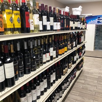 Jens Beverage Center - rows of wine bottles on shelves - Beer, Wine & Spirits Near Me - Milwaukee, Wisconsin Jens Beverage Center - rows of wine bottles on shelves - Beer, Wine & Spirits Near Me - Milwaukee, Wisconsin
