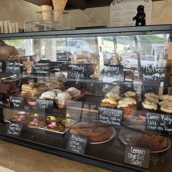 Pink Coyote Dessert - Yummy baked goods - Ice Cream & Frozen Yogurt Near Me - Fort Walton Beach, Florida