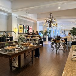Arthur's Bistro - Full buffet with Carving Station