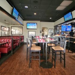 Newport Rib Company - Inside
