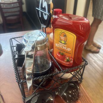 Broken Yolk Cafe - Breakfast & Brunch Near Me - La Quinta, California
