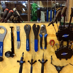 Suck Creek Cycle - Suck Creek Cycle work bench