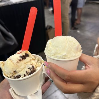 Polar Bear Ice Cream - Caramel Avalanche (left) and honey lavender (right) - Ice Cream & Frozen Yogurt Near Me - Capitola, California