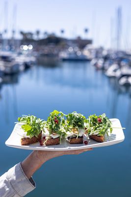 Sea Level Restaurant and Lounge by null