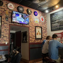 MEAT Eatery And Taproom - Inside ambience. This is a cool little place.