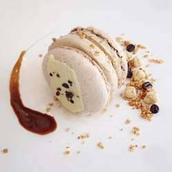 Jö Makrönchen - Kaffee-Haselnuss Macarons-Eis