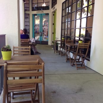 Artís Coffee - Outdoor seating - Coffee & Tea Near Me - Berkeley, California Artís Coffee - Outdoor seating - Coffee & Tea Near Me - Berkeley, California