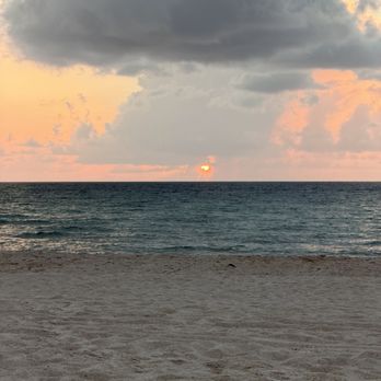 Hotel Greystone - Hotels Near Me - Miami Beach, Florida Hotel Greystone - Hotels Near Me - Miami Beach, Florida