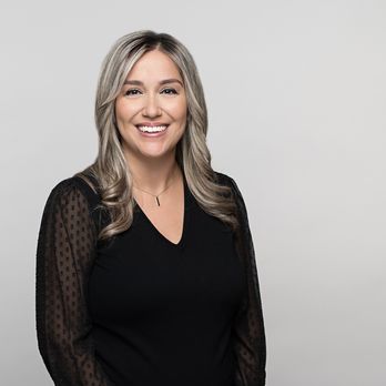 Frank Shaw, DDS - Meet Melissa. One of our passionate dental assistant. - Cosmetic Dentists Near Me - Chicago, Illinois Frank Shaw, DDS - Meet Melissa. One of our passionate dental assistant. - Cosmetic Dentists Near Me - Chicago, Illinois