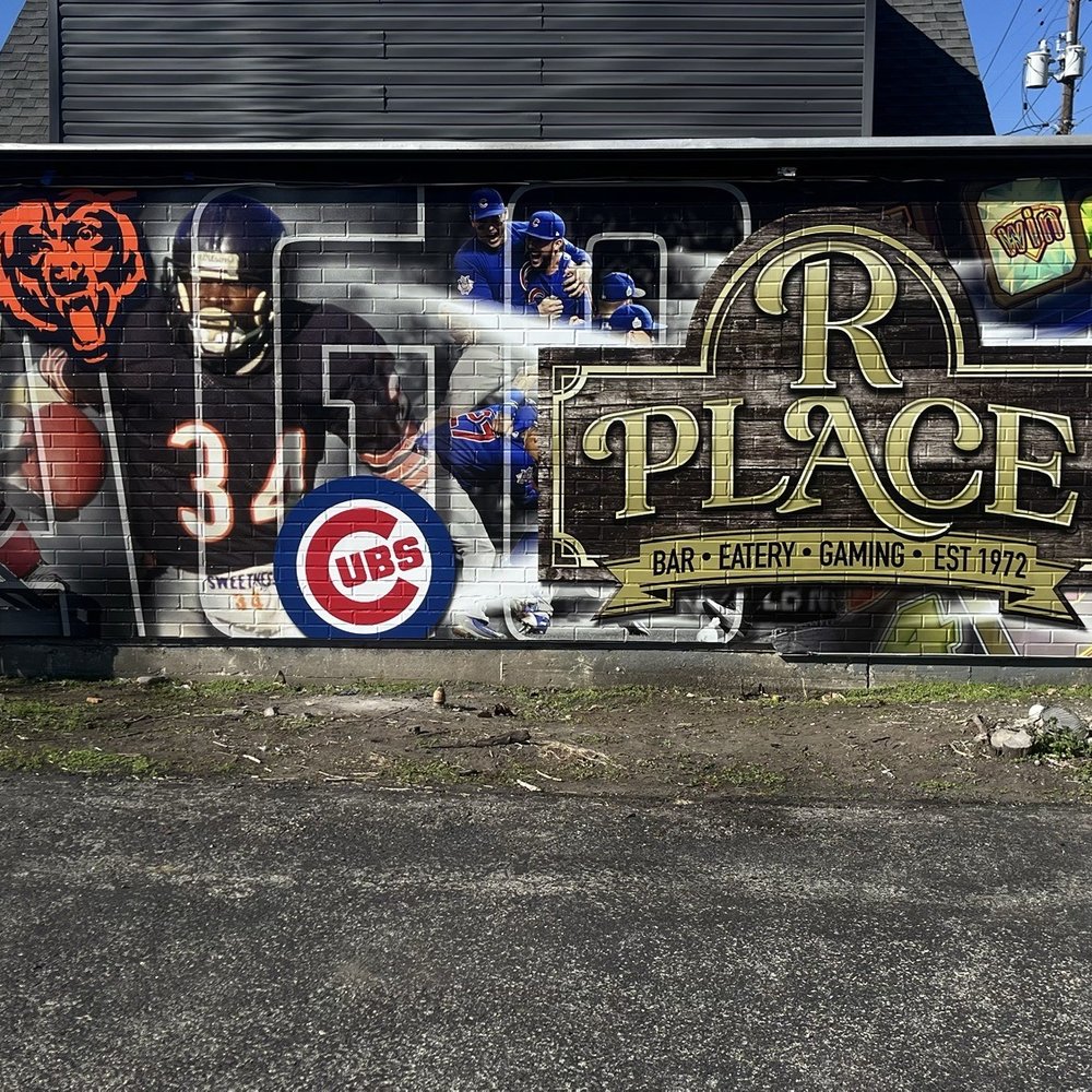 R Place - Amazing outside view - Dive Bars Near Me - Melrose Park, Illinois R Place - Amazing outside view - Dive Bars Near Me - Melrose Park, Illinois
